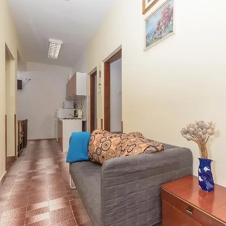 House Gloria Apartman