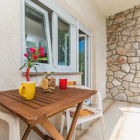 House Gloria شقة *